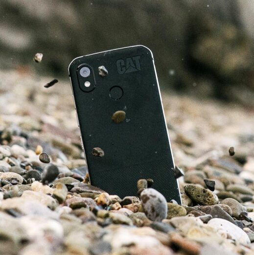 گوشی موبایل مدل CAT S52 - Image 2